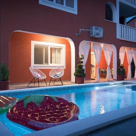 Villa J&J Apartments Residence With Swimming Pool 포드스트라나 외부 사진