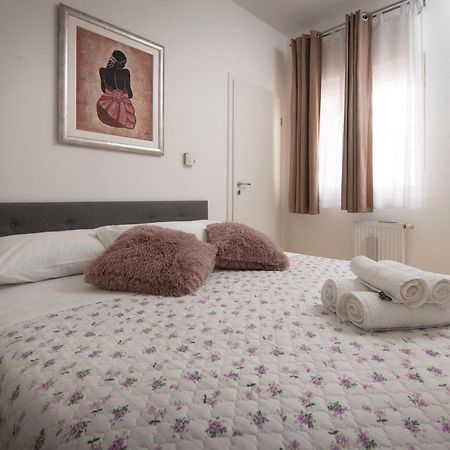 Villa J&J Apartments Residence With Swimming Pool 포드스트라나 외부 사진