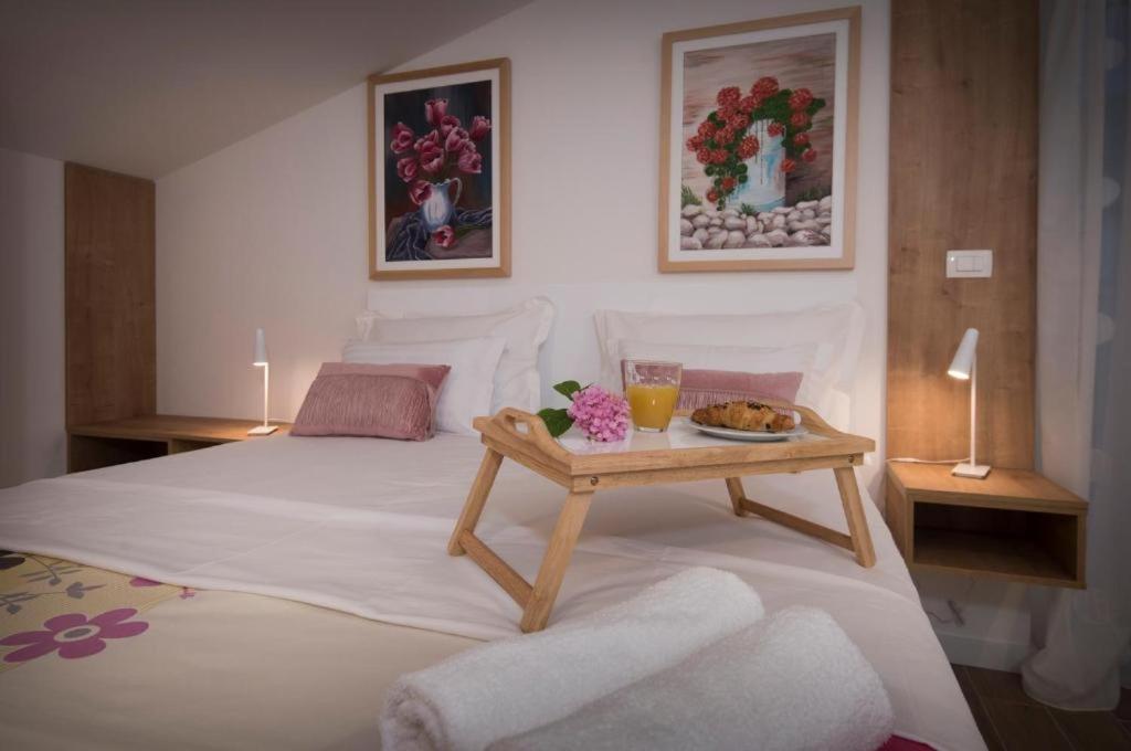 Villa J&J Apartments Residence With Swimming Pool 포드스트라나 외부 사진