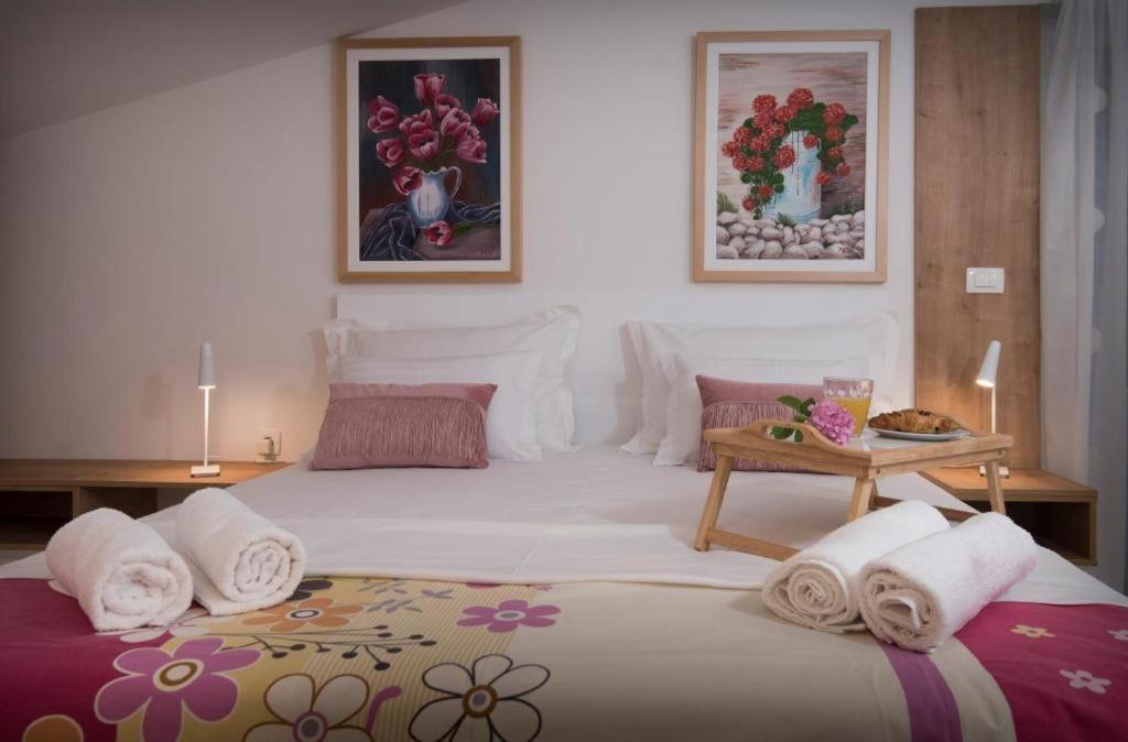 Villa J&J Apartments Residence With Swimming Pool 포드스트라나 외부 사진
