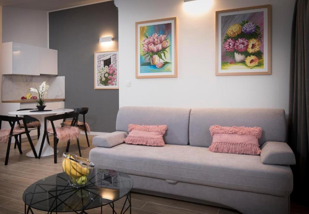 Villa J&J Apartments Residence With Swimming Pool 포드스트라나 외부 사진
