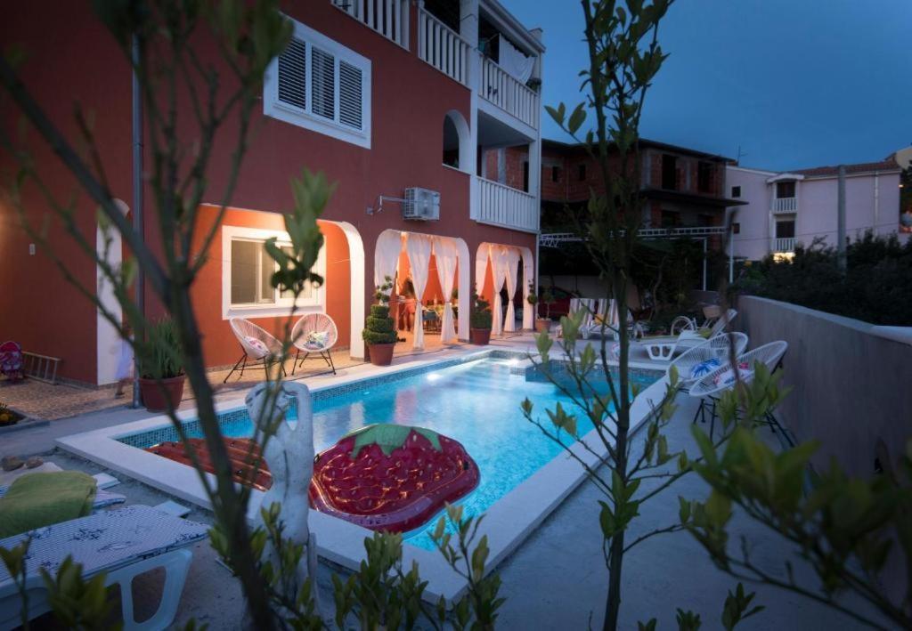Villa J&J Apartments Residence With Swimming Pool 포드스트라나 외부 사진