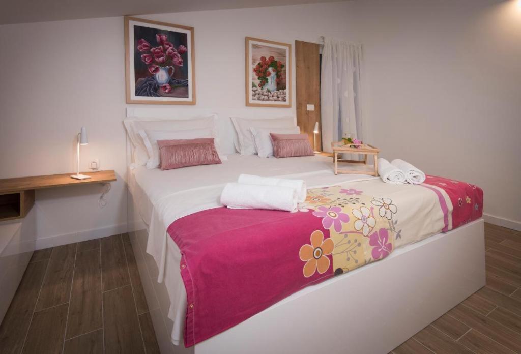 Villa J&J Apartments Residence With Swimming Pool 포드스트라나 외부 사진