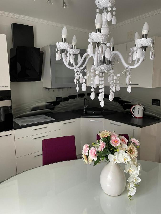 Villa J&J Apartments Residence With Swimming Pool 포드스트라나 외부 사진