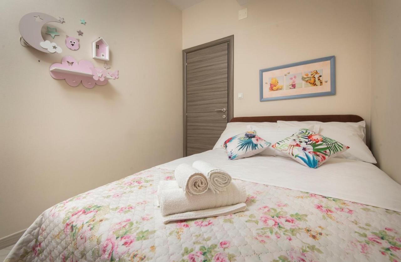 Villa J&J Apartments Residence With Swimming Pool 포드스트라나 외부 사진