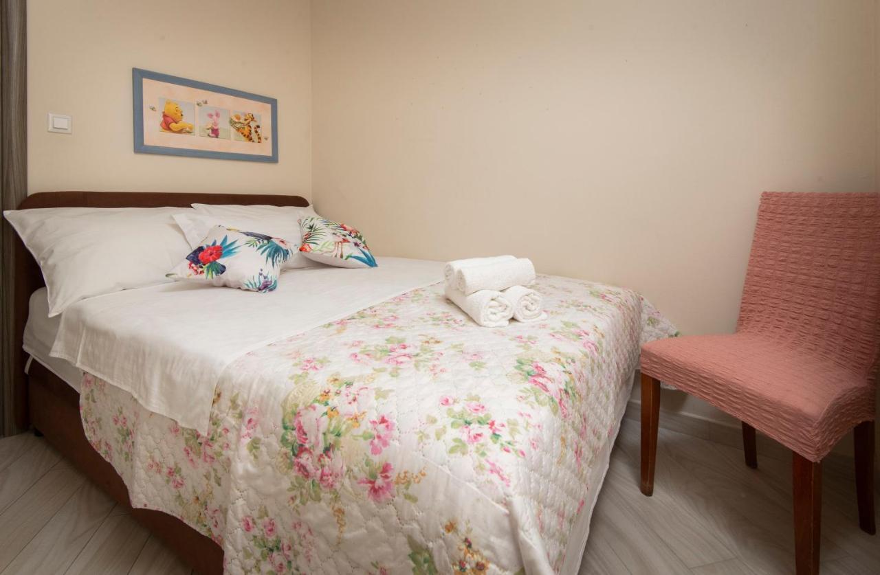 Villa J&J Apartments Residence With Swimming Pool 포드스트라나 외부 사진