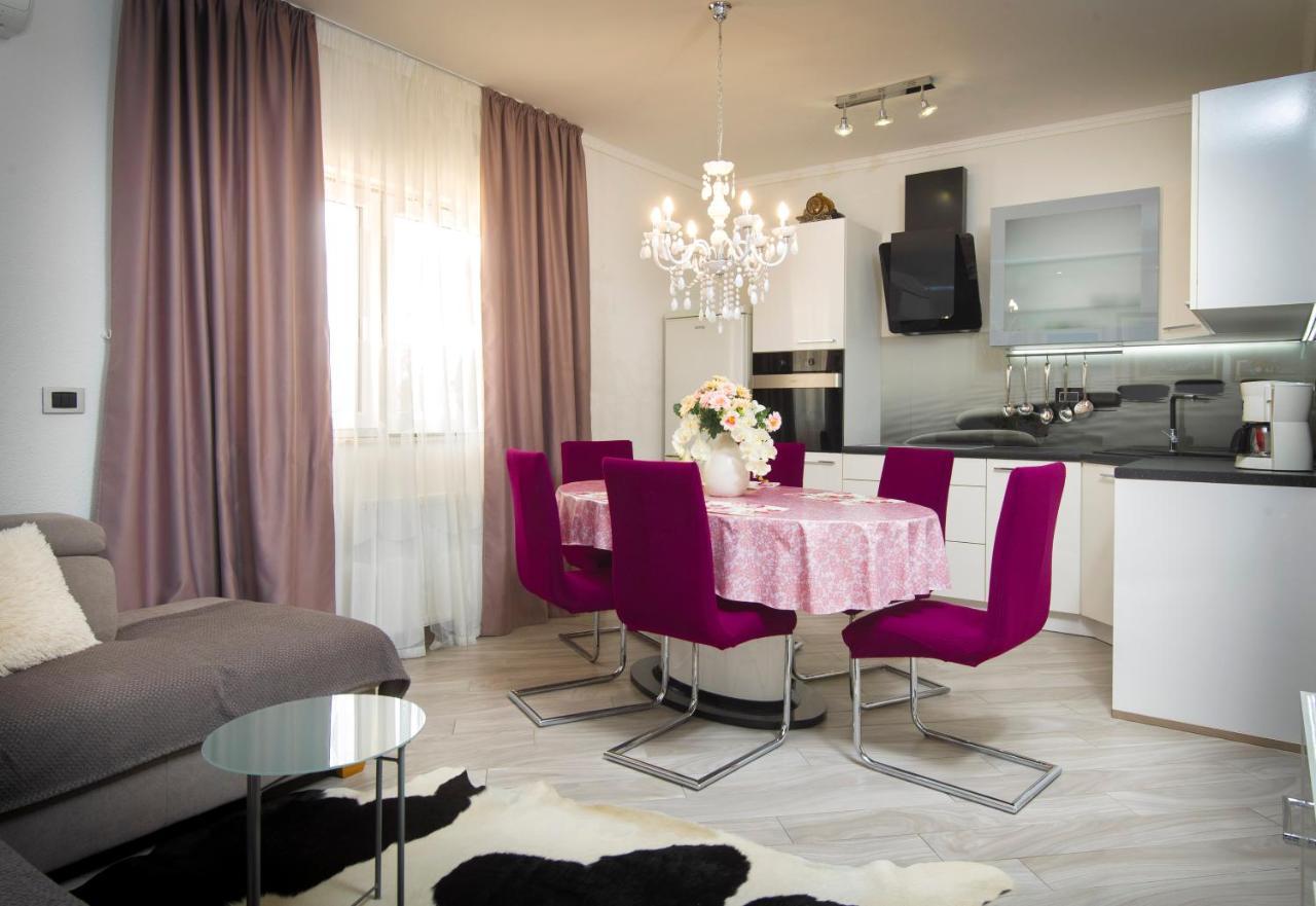 Villa J&J Apartments Residence With Swimming Pool 포드스트라나 외부 사진