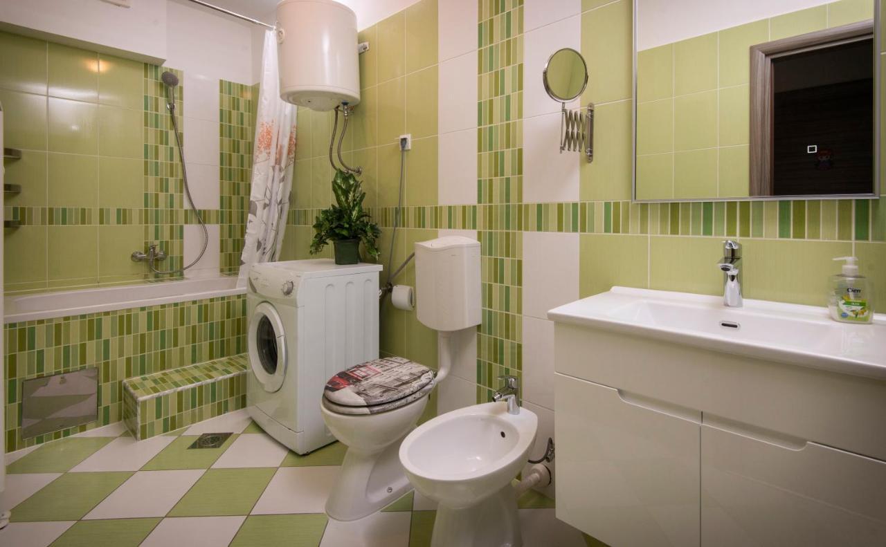 Villa J&J Apartments Residence With Swimming Pool 포드스트라나 외부 사진