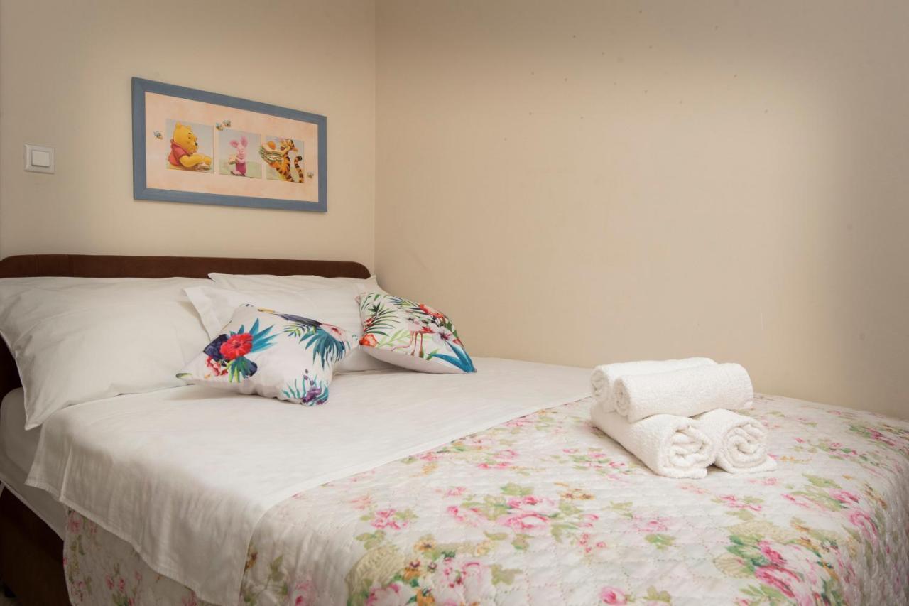 Villa J&J Apartments Residence With Swimming Pool 포드스트라나 외부 사진